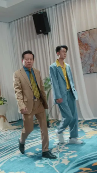 พ่อเทพสงครามและภรรยาสวย