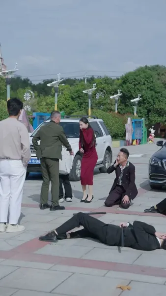 พ่อเทพสงครามและภรรยาสวย