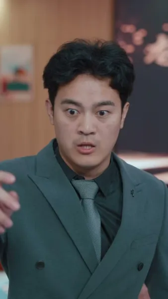 พ่อเทพสงครามและภรรยาสวย