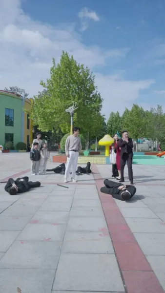 พ่อเทพสงครามและภรรยาสวย