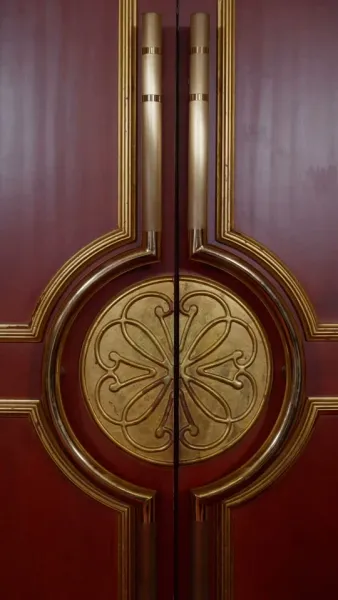 พ่อเทพสงครามและภรรยาสวย