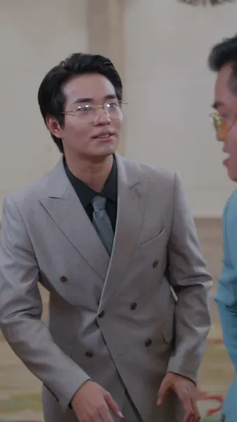 พ่อเทพสงครามและภรรยาสวย