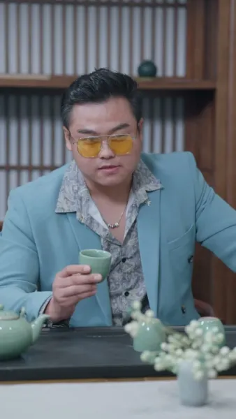 พ่อเทพสงครามและภรรยาสวย