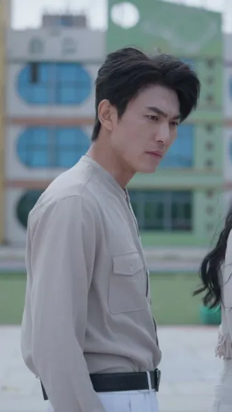 พ่อเทพสงครามและภรรยาสวย