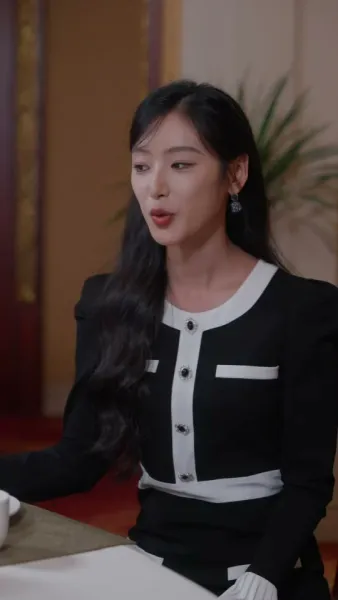 พ่อเทพสงครามและภรรยาสวย