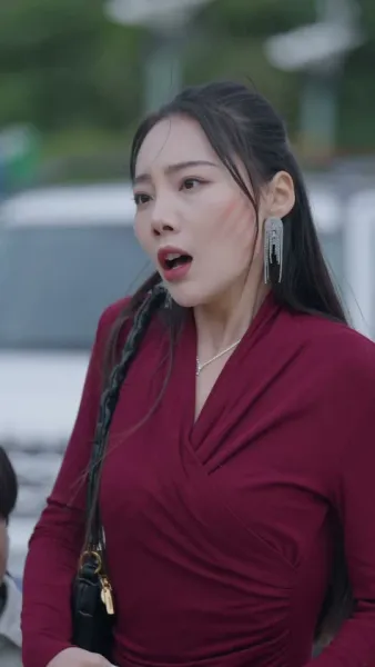 พ่อเทพสงครามและภรรยาสวย