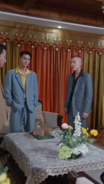 พ่อเทพสงครามและภรรยาสวย