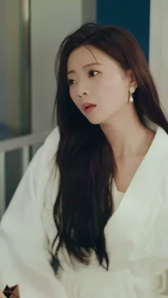 เกมล่าภายใต้ใบหน้าใหม่