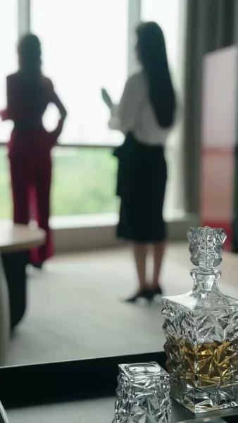 เกมล่าภายใต้ใบหน้าใหม่