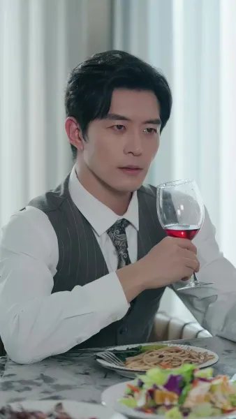 เกมล่าภายใต้ใบหน้าใหม่