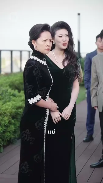 กำเนิดรัก : เจ้าพ่อคนคลั่งรักตามจีบเธอ