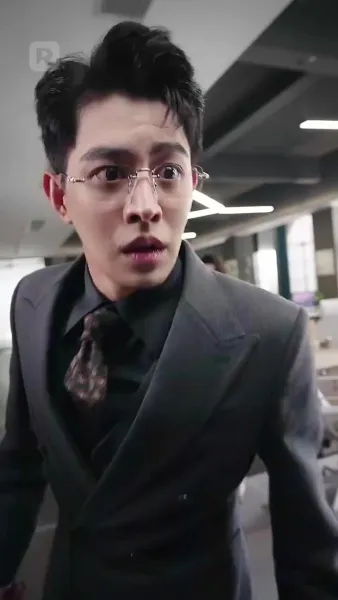 กำเนิดรัก : เจ้าพ่อคนคลั่งรักตามจีบเธอ