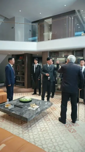 การกลับมาของเทพผู้พิทักษ์ แสงสว่างในมหานคร