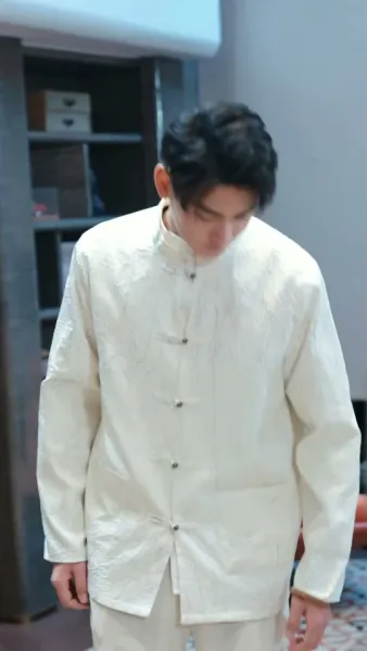 การกลับมาของเทพผู้พิทักษ์ แสงสว่างในมหานคร