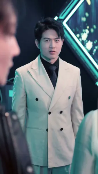 การกลับมาของเทพผู้พิทักษ์ แสงสว่างในมหานคร