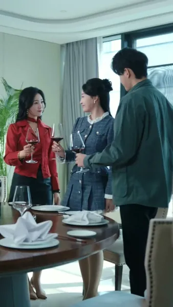 การกลับมาของเทพผู้พิทักษ์ แสงสว่างในมหานคร