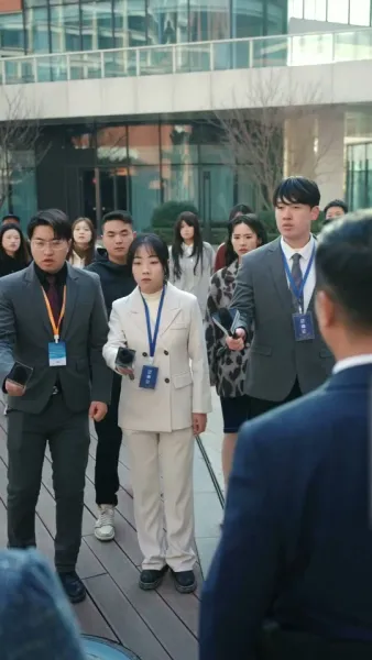 การกลับมาของเทพผู้พิทักษ์ แสงสว่างในมหานคร