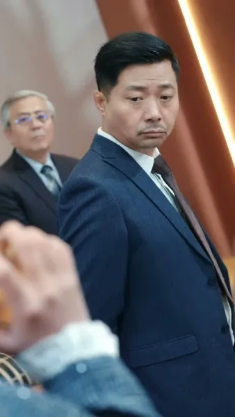 การกลับมาของเทพผู้พิทักษ์ แสงสว่างในมหานคร