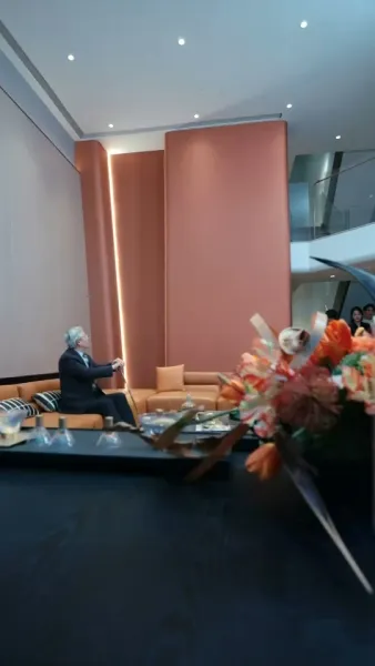 การกลับมาของเทพผู้พิทักษ์ แสงสว่างในมหานคร