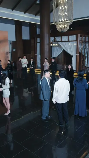 การกลับมาของเทพผู้พิทักษ์ แสงสว่างในมหานคร