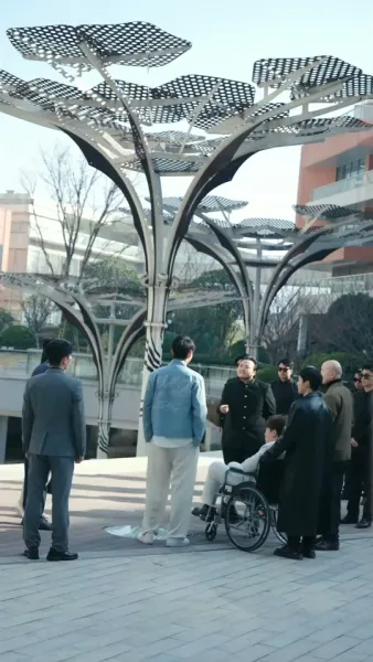 การกลับมาของเทพผู้พิทักษ์ แสงสว่างในมหานคร