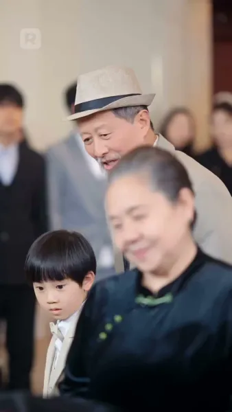 (พากย์) แม่ครับ นี่สามีใครเอ่ย?