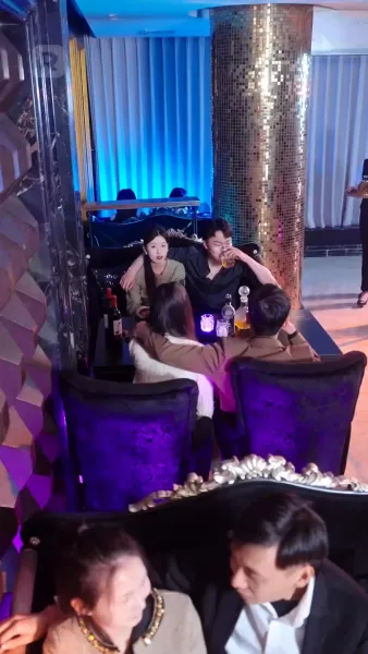 (พากย์) แม่ครับ นี่สามีใครเอ่ย?