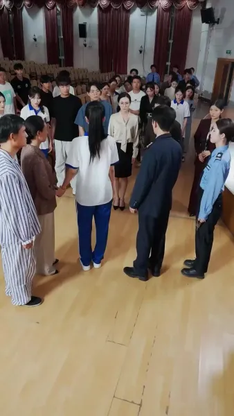 สละอนาคตเพื่อข่วยชาวประชา