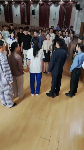 สละอนาคตเพื่อข่วยชาวประชา