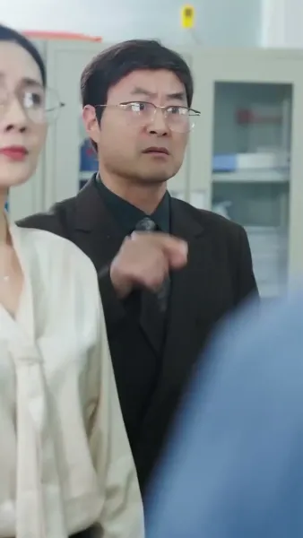 สละอนาคตเพื่อข่วยชาวประชา