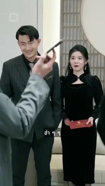 มังกรที่ถูกขังบินขึ้นไปบนท้องฟ้า