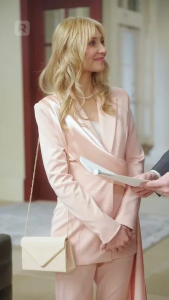 เลิกกันวันนั้น เธอกลับมาพร้อมอาณาจักรพันล้าน