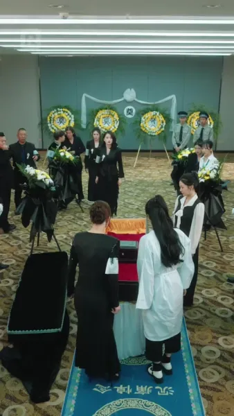 (พากย์)แสงจันทร์ที่ถูกลืม