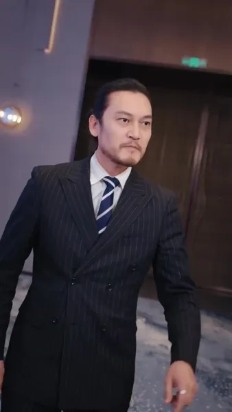 วีรบุรุษสุดเทพ