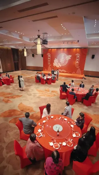 วีรบุรุษสุดเทพ