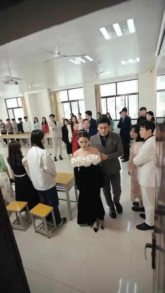 วีรบุรุษสุดเทพ