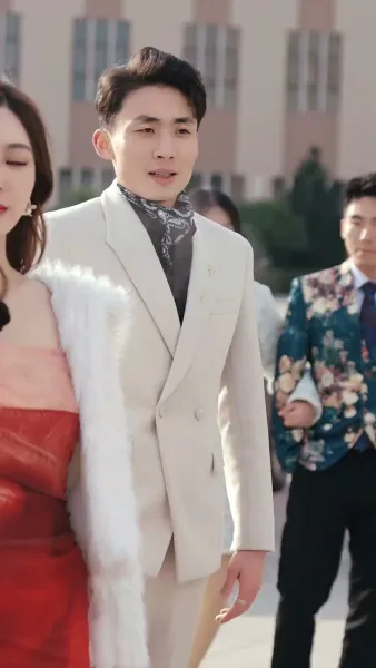 วีรบุรุษสุดเทพ