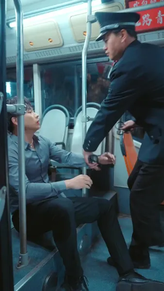 รถเมล์เที่ยงคืน พิพากษาสาย