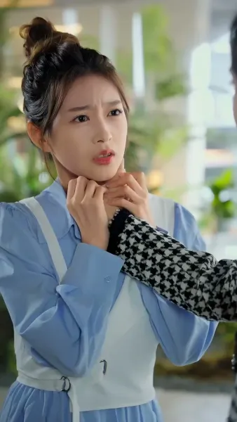 แม่มดตกอับกับแผนการมีลูกสอง