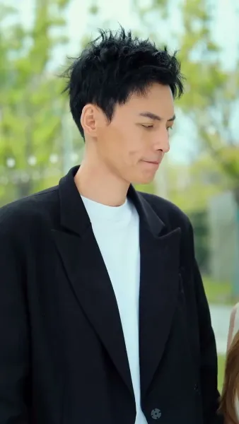 แม่มดตกอับกับแผนการมีลูกสอง