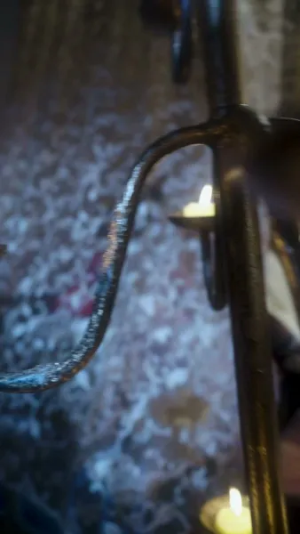  เสน่ห์ลวงใจ ใต้เงาบัลลังก์