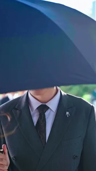 เงามืดใต้แสงจันทร์