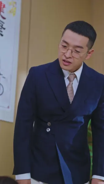 เงามืดใต้แสงจันทร์