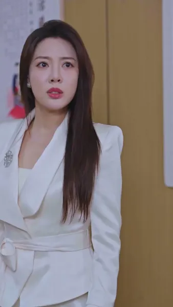 เงามืดใต้แสงจันทร์