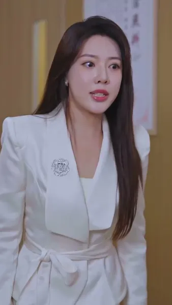 เงามืดใต้แสงจันทร์