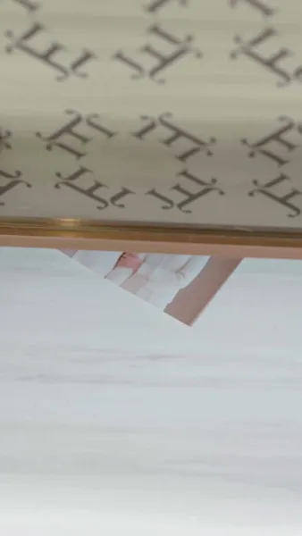 เมื่อแม่เปิดโปงความลับเธอ