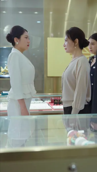 เมื่อแม่เปิดโปงความลับเธอ