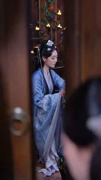 พี่สะใภ้หนุนข้าสู่ความรุ่งโรจน์