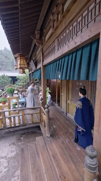 พี่สะใภ้หนุนข้าสู่ความรุ่งโรจน์