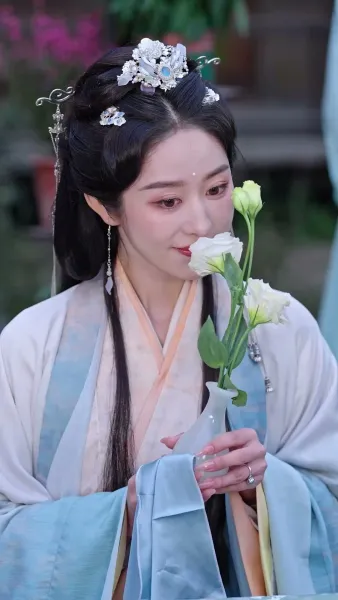 พี่สะใภ้หนุนข้าสู่ความรุ่งโรจน์